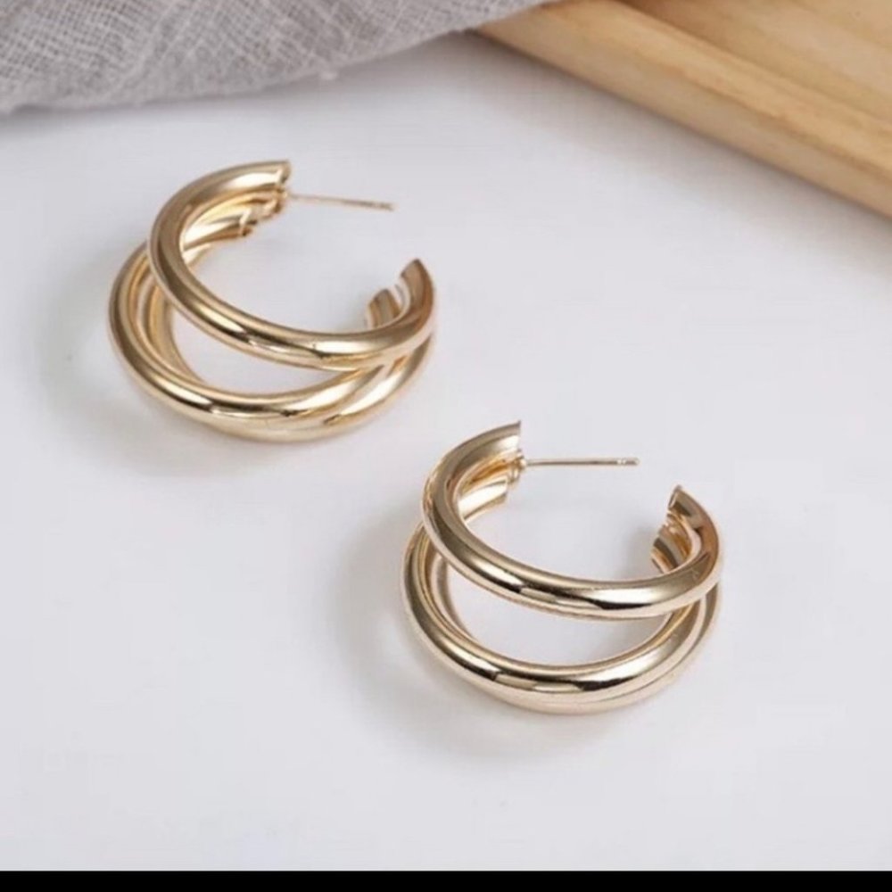 ₩ New 18k Gold Three-Layer Round Drop Earrings - Picture 3 of 7